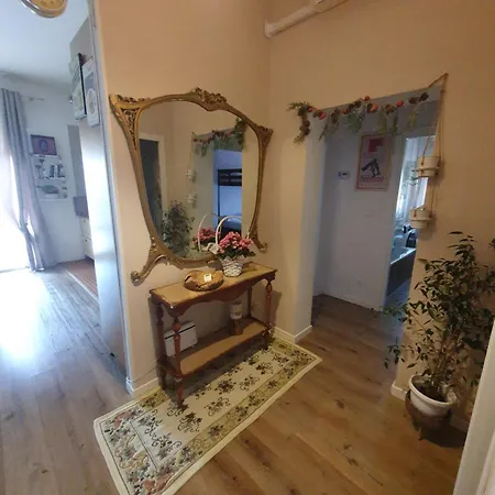 Valeria's Place アパート